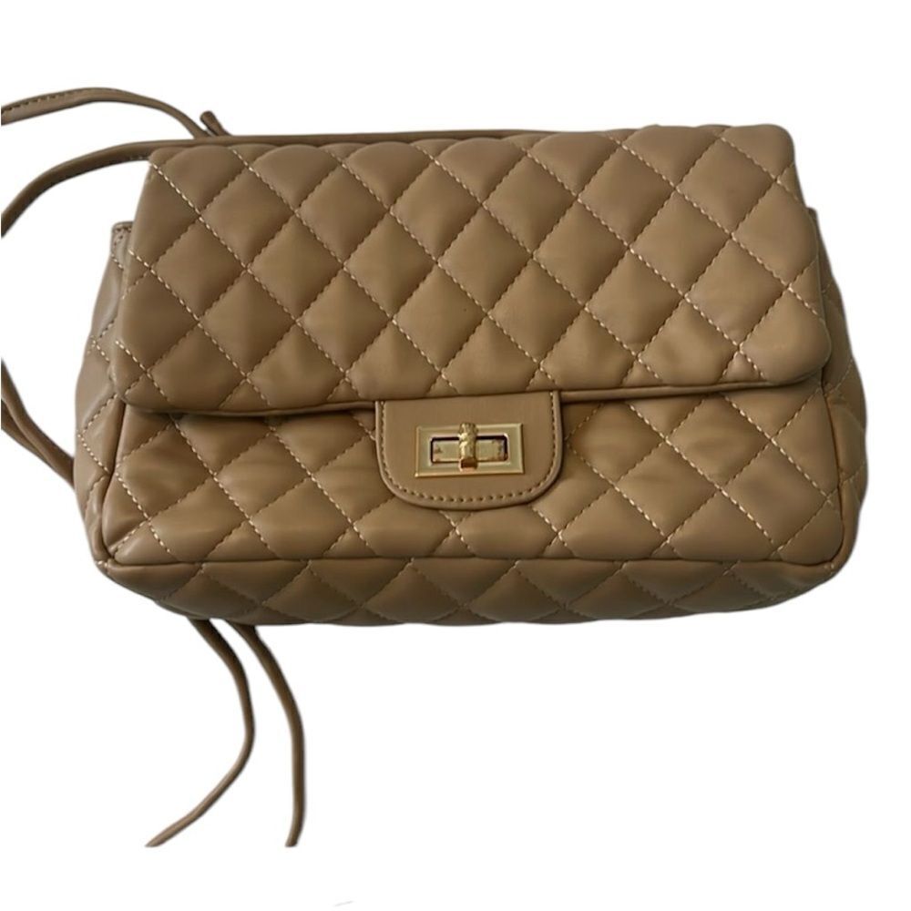 3Am forever tan quilted crossbody bag clean inside & out 1 inside zip pocket EUC
